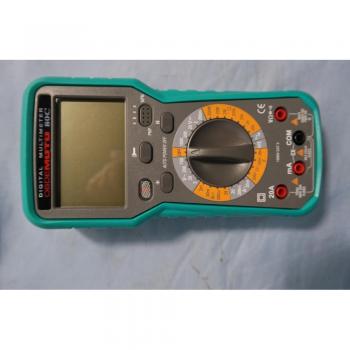 Energieeffizientes Multimeter mit A/D-Wandlung und Nullkalibrierung
