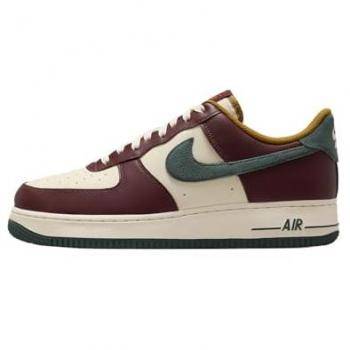 Baskets Bordeaux et Écru Nike Air Force 1 07