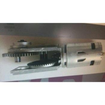 Cosechadora de aceitunas con motor de transmisión