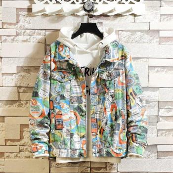 Streetwear Bomberjacke im japanischen Design
