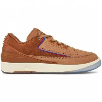 Jordan Retro Low SP x Two 18 Female Brown Sneaker (US 9)