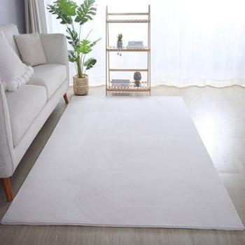 Einfarbiger Weichteppich für das Wohnzimmer