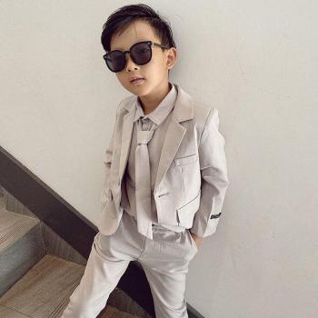 Conjunto de Traje para Niños