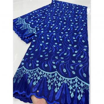 Tissu Africain en Dentelle avec Œillets
