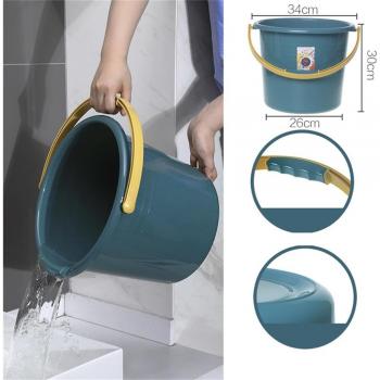 Seau en plastique pour lavage de voiture