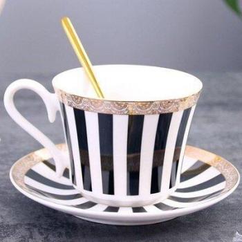 Parisian Keramik-Kaffeetasse mit Löffel