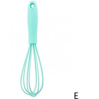 Herramienta de Hornear: Batidor Rotatorio 6”