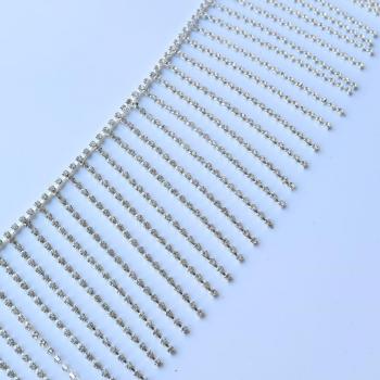 Chaîne en strass argenté 8cm x 1yards, décoration pour événements