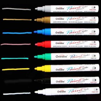 Marqueur en pinceau avec 8 couleurs de peinture