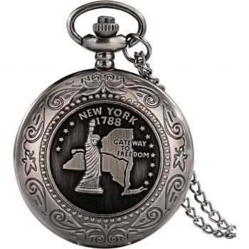 Schwarze Steampunk Pistolenstatue Uhr
