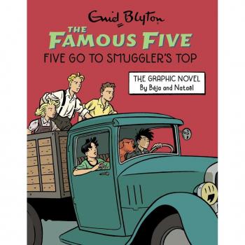 Famous Five Graphic Novel: Five Go to Smuggler's Top : Book 4
