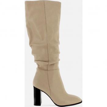 Blogger Botas Elevadas Beige