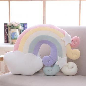 Almohada suave de arcoíris para decoración del hogar