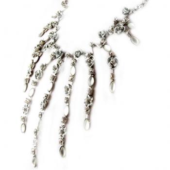 E1182 White Gray Designer Necklace