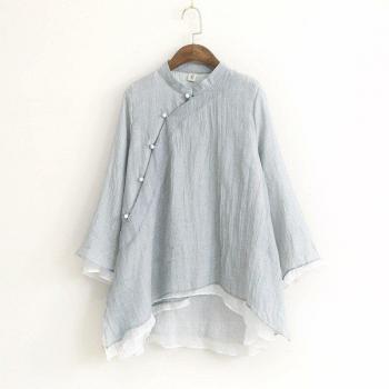 Reine Farbstrickjacke im chinesischen Stil