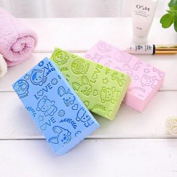 Éponge nettoyante et exfoliante à motif animé