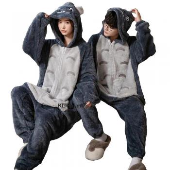 Ropa Nocturna Caliente de Plush en Tema Anime