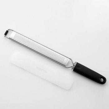 Grattoir en acier inox pour fromages, beurres, carottes & citrons