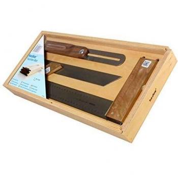 Set de herramientas de carpintería en caja de madera