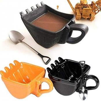 Tasse à café 3D jaune avec poignée de pelle