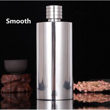 Petaca de acero inoxidable para licor de 18 Oz con embudo