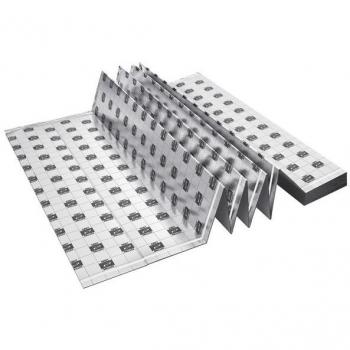 Lot de 4 cintres noirs en plastique, H.20.5 x l.39.5 x P.1.52 cm