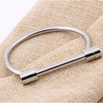 Pulsera de Acero Inoxidable con Diseño de Uña