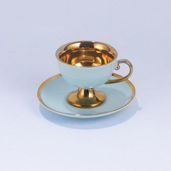 Juego de tazas de porcelana de hueso con detalles dorados