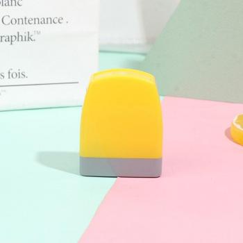 Kindgerechter Namensstempel in bunten Farben für Schulkleidung, Kappe-Durchmesser: 33x13mm