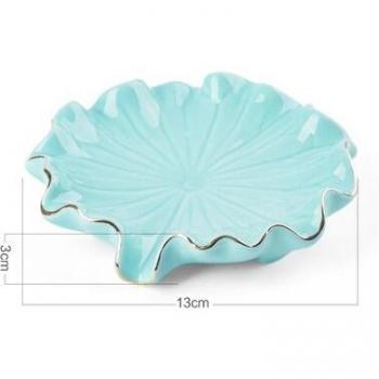 Creative ceramic soap tray with gold detailing
