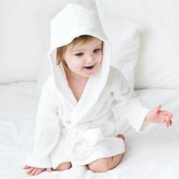 Ropa de dormir con capucha para pequeños