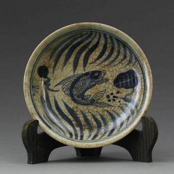 Assiette en porcelaine Ming Xuande 6,9 peinte à la main bleu blanc pour poisson