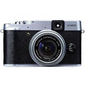 Compact X20 Silver Focal‑Range: 18‑112 mm f/2‑2.8 Lens Bundle