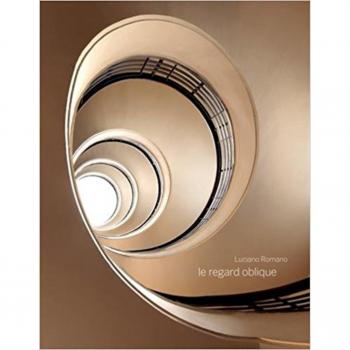 Le regard oblique