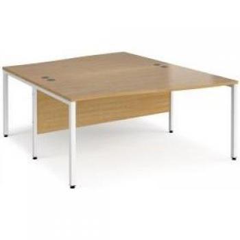 Maestro 25 Dual‑Wave Office Desk Set – 1600 mm, White Bench Leg & Oak Panels