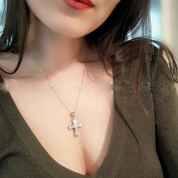Colgante de Cruz de 3 A en Plata 925