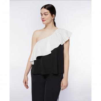 Camiseta Fiorella Rubino de corte asimétrico y maxi volante para damas