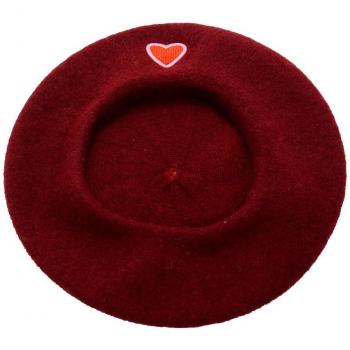 Sombrero de Niña con Bordado de Corazón