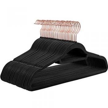 SONGMICS Elegante Samt-Kleiderbügel, 30 Stück, drehbarer Haken, Anti-Rutsch, Roségold, für verschiedene Kleidungsstücke