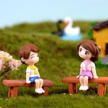 Banc de jardin miniature en or vert émeraude