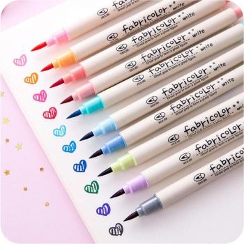 Set de bolígrafos caligráficos de colores