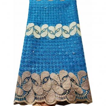 Tulle brodé bleu ciel pour robe de soirée