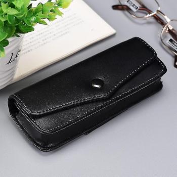 Cinturón elegante con funda de gafas de cuero