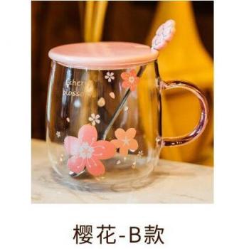 Botella de agua de cristal con flor de cerezo y cubierta cerámica
