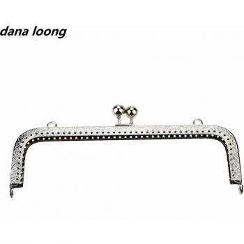 Soporte Metálico para Bolsas, Forma Cuadrada con Relief, Gancho Bésame, Adornos de Cuentas, 20 CM