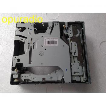 Toyota Land Cruiser CH-05B-601 CD Mechanism