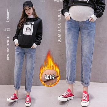 Schwangerschaftsjeans mit warmem Innenfutter