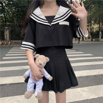 Top corto de marinero y falda plisada para cosplay