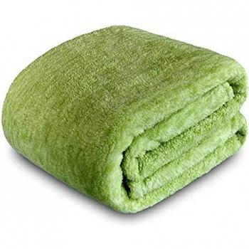 Evergreen Sherpa Cozy Throw – Super Soft, All‑Year Comfort