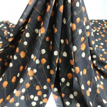 Tissu Mousseline de Soie Noir avec Fleurs et Perles